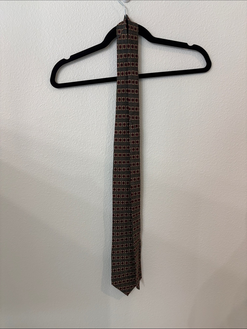 bill blass Neo Olive Tie with Brown and Cream Geometric Squares